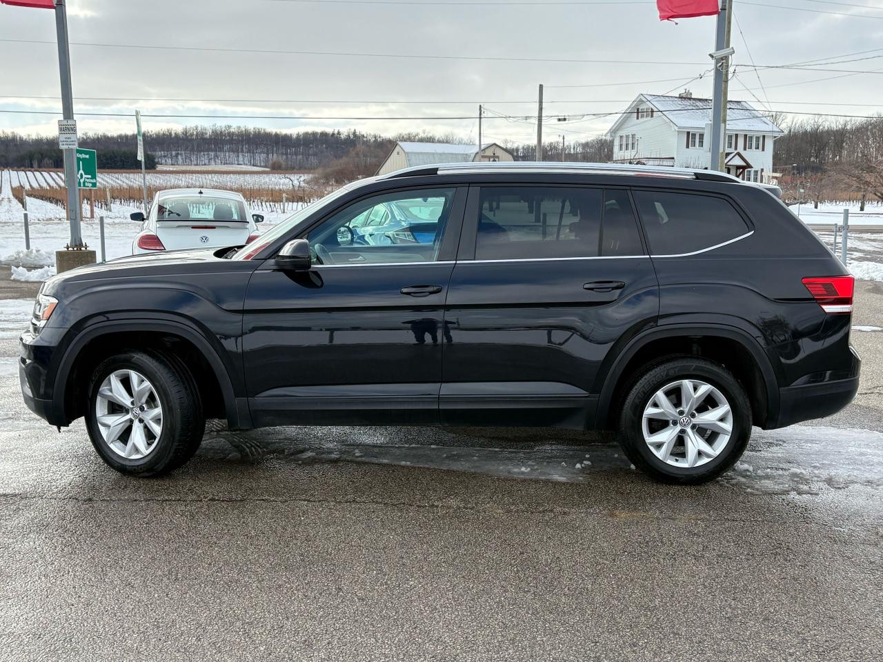 2018 Volkswagen Atlas TRENDLINE - Photo #8