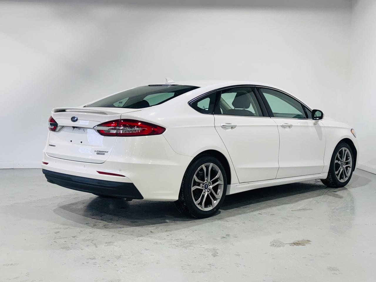 2020 Ford Fusion Hybrid Titanium - Photo #5