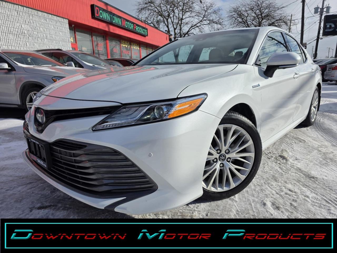 Used 2018 Toyota Camry XLE HYBRID for sale in London, ON