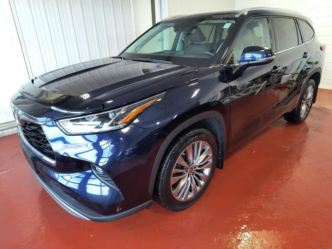 Used 2020 Toyota Highlander LIMITED for sale in Pembroke, ON