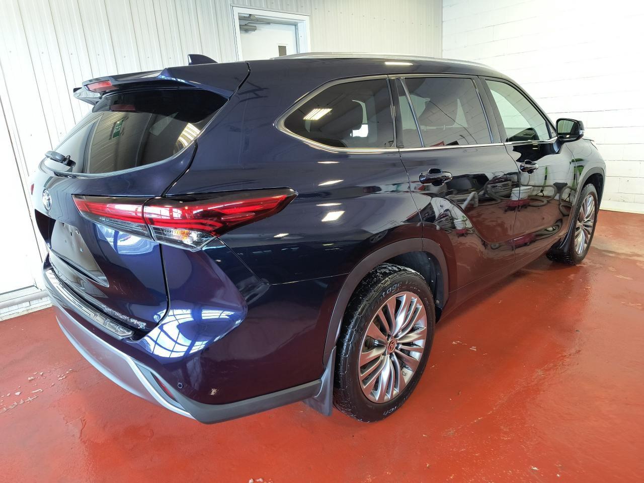 2020 Toyota Highlander LIMITED  Photo1