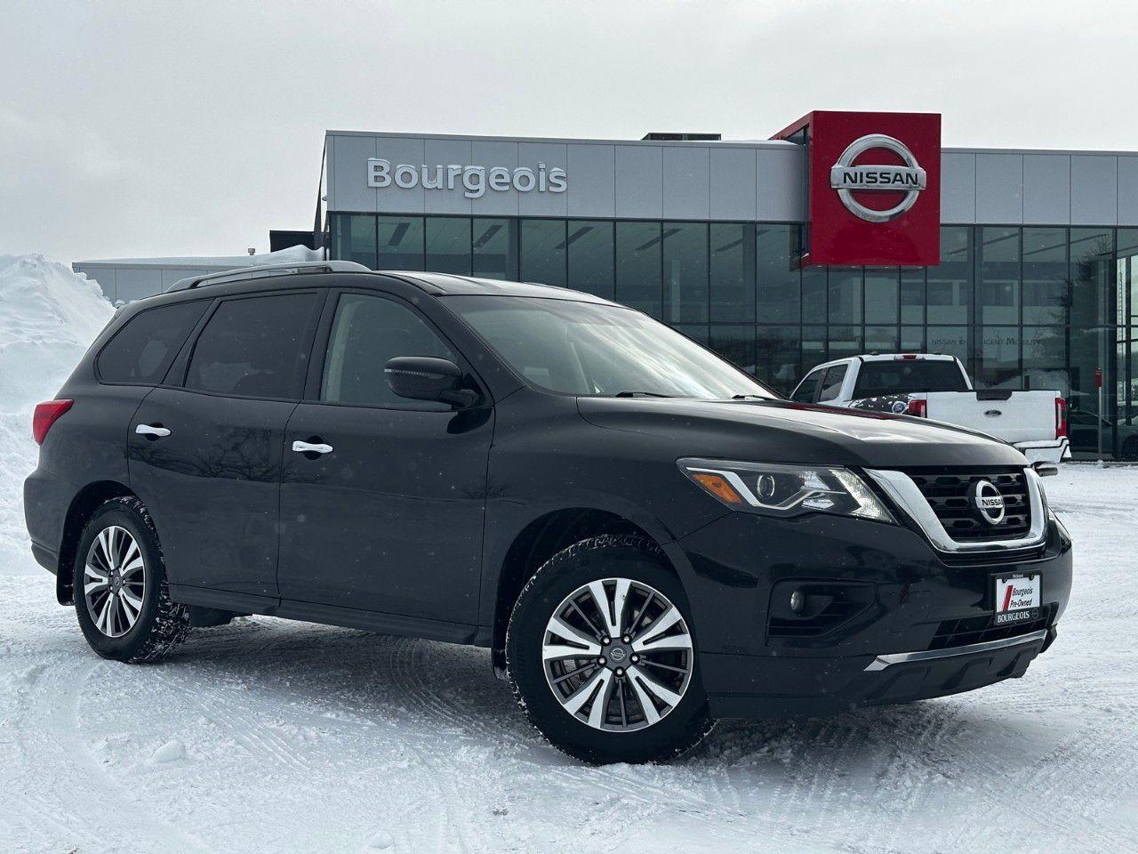 Used 2019 Nissan Pathfinder SV Tech for sale in Midland, ON