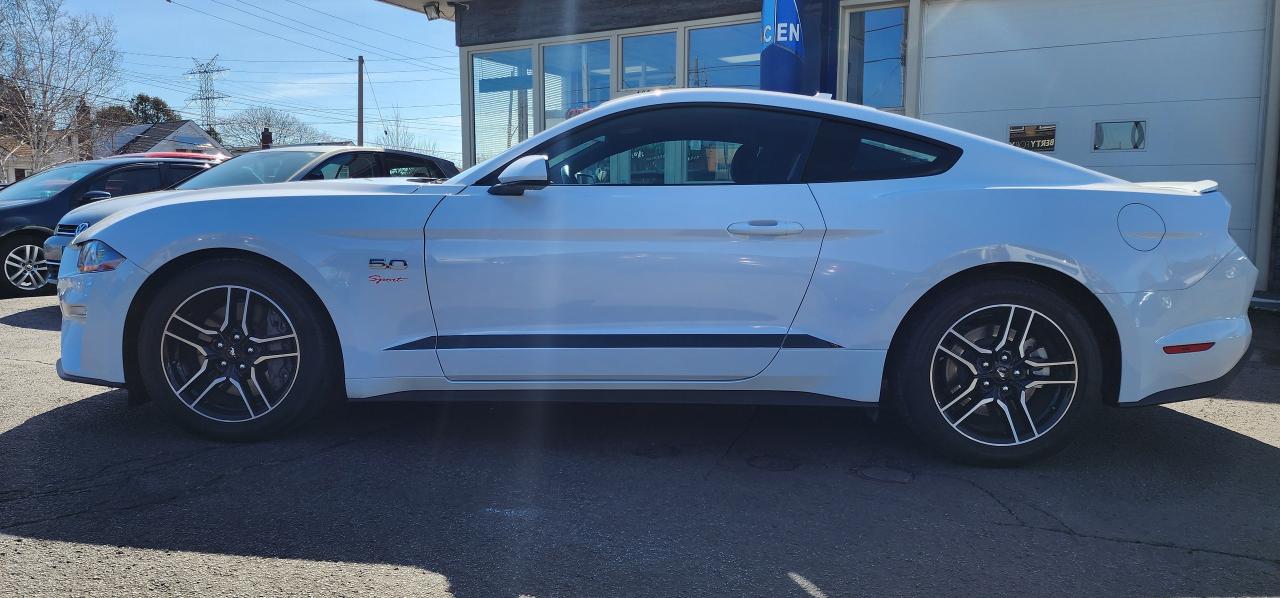 2021 Ford Mustang GT - COUPE- ONLY 15,000 - Photo #9