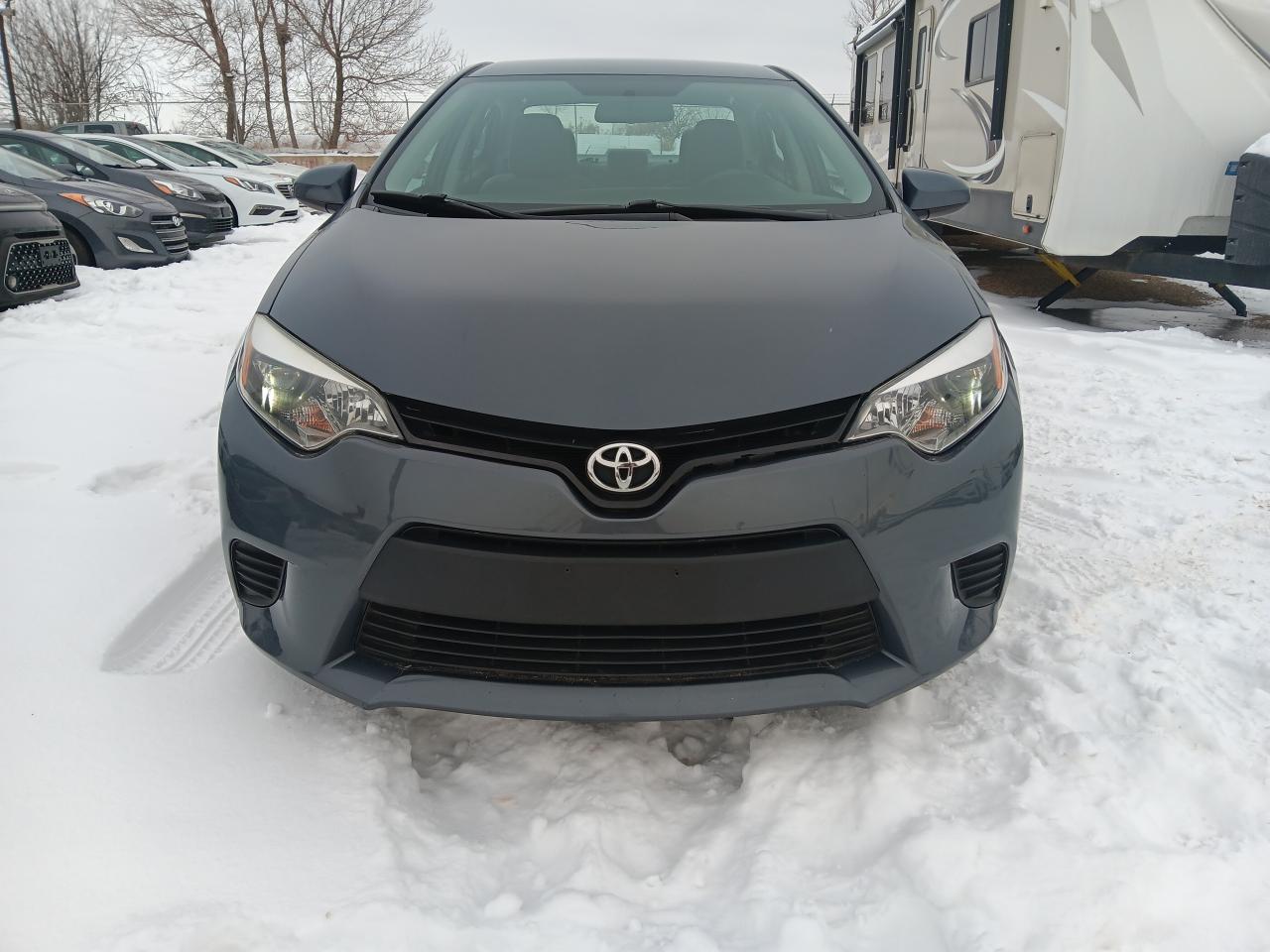 2015 Toyota Corolla sedan - Photo #2