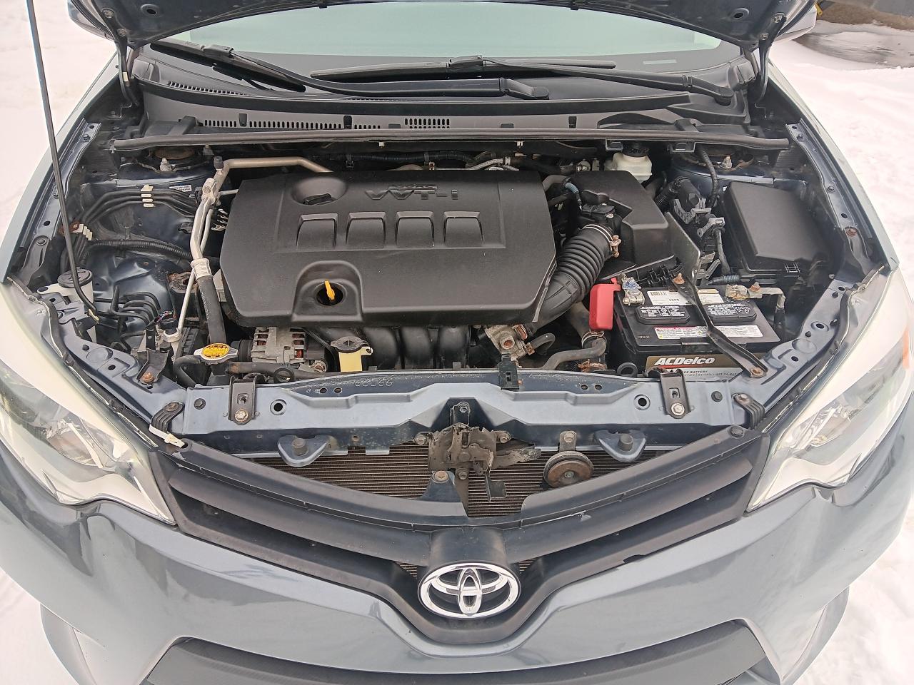 2015 Toyota Corolla sedan - Photo #5