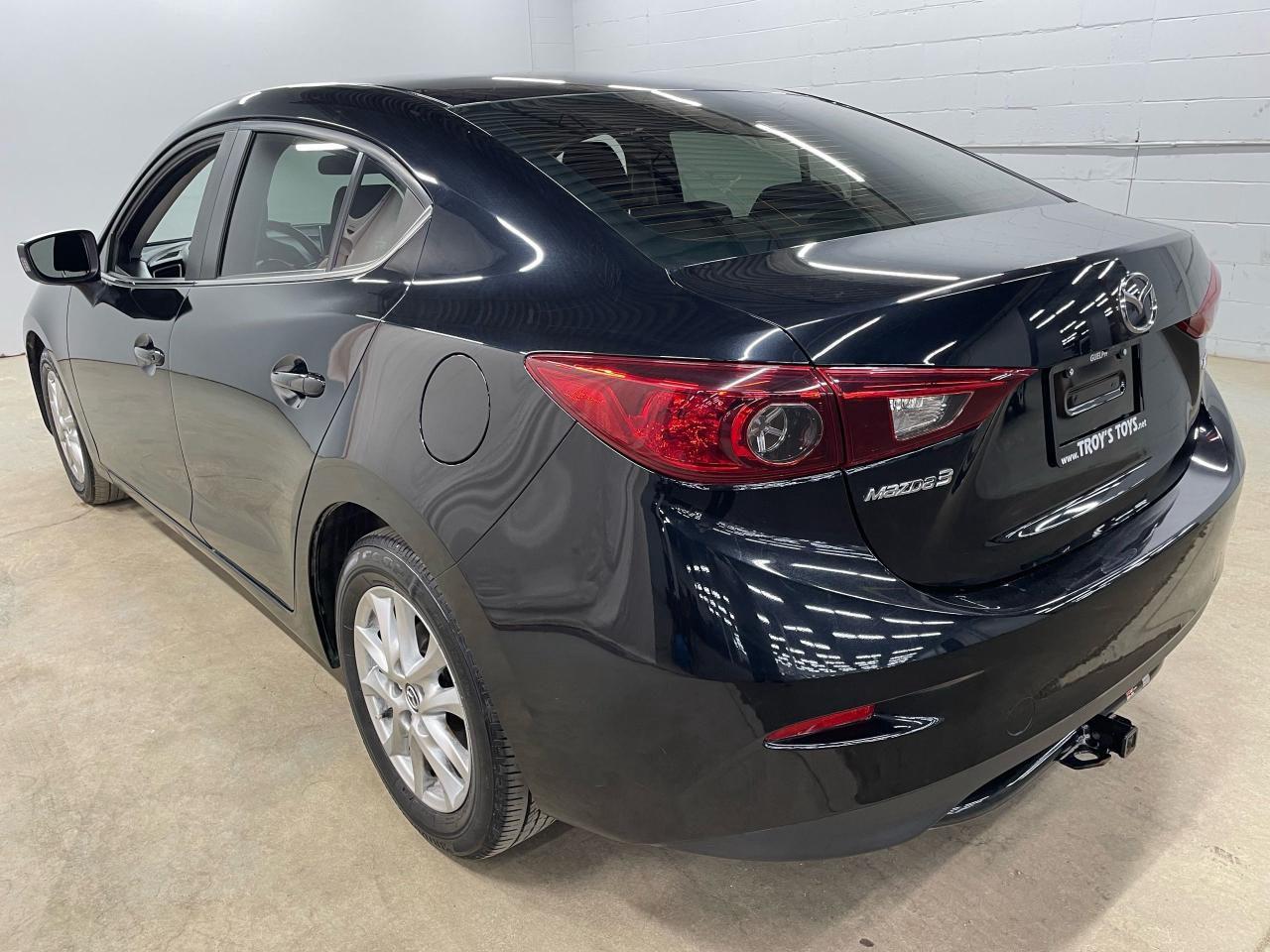 2016 Mazda MAZDA3 GS