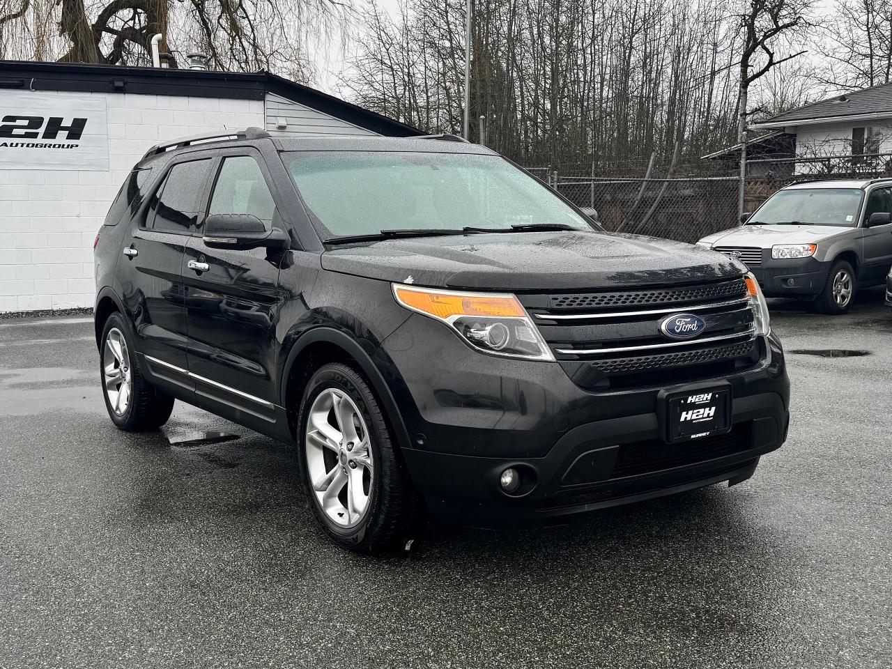 2011 Ford Explorer FINANCING AVAILABLE Photo2