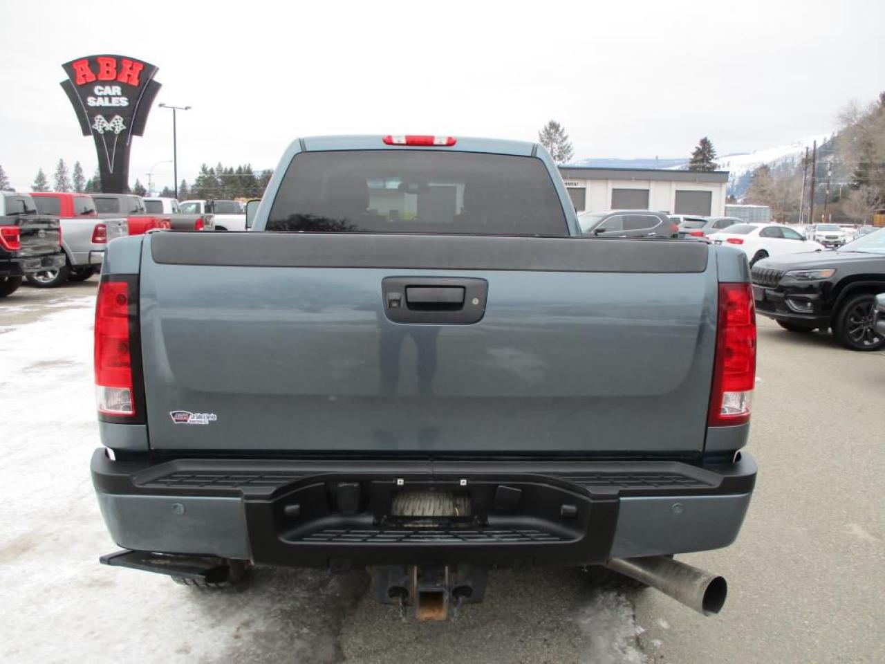 2012 GMC Sierra 2500 HD Denali Crew Cab 4WD Photo7