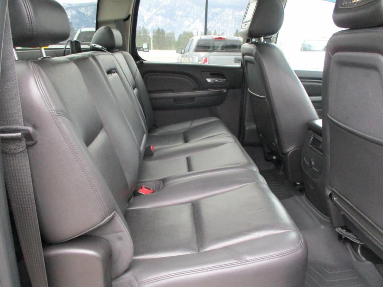 2012 GMC Sierra 2500 HD Denali Crew Cab 4WD Photo14