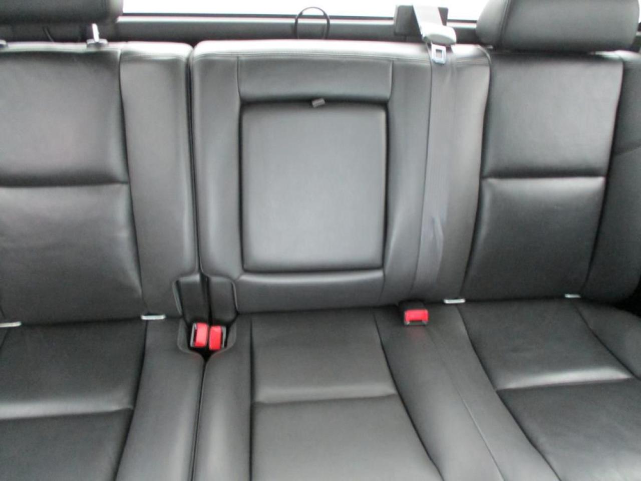 2012 GMC Sierra 2500 HD Denali Crew Cab 4WD Photo15
