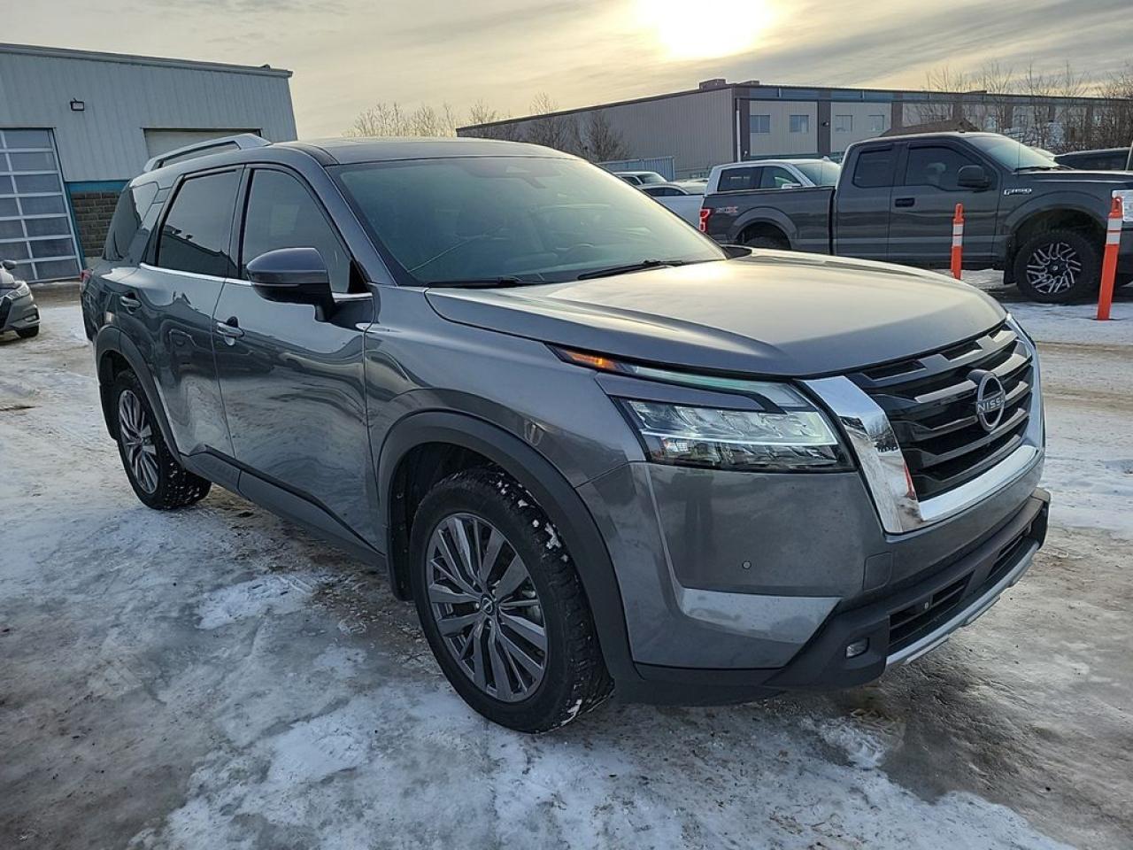 Used 2022 Nissan Pathfinder SL for sale in Sherwood Park, AB