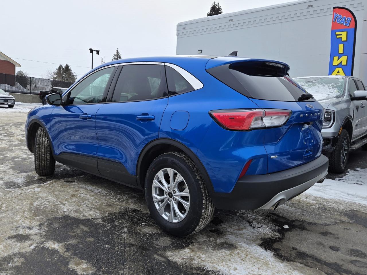 2021 Ford Escape SE Photo4