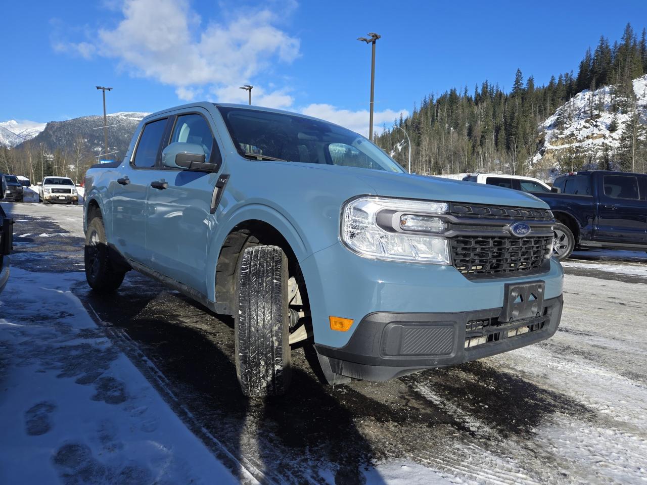 2023 Ford MAVERICK XLT Photo