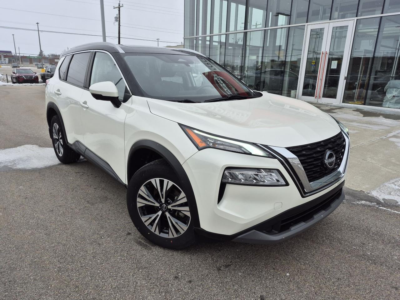 Used 2022 Nissan Rogue SV AWD BLACK ROOF for sale in Yarmouth, NS