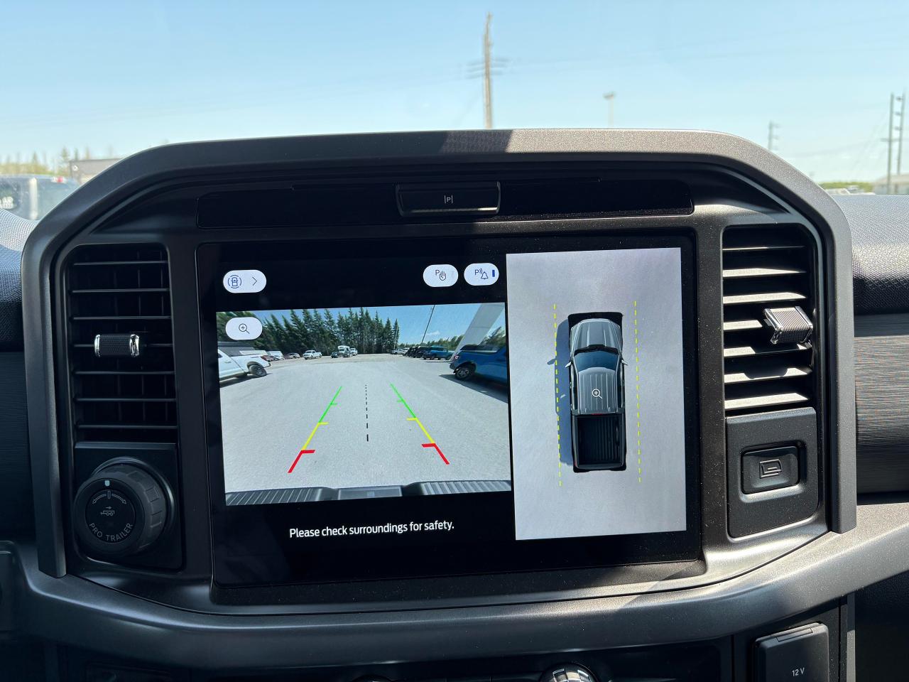 2025 Ford F-150 XLT 4WD SuperCrew 5.5' Box Photo5