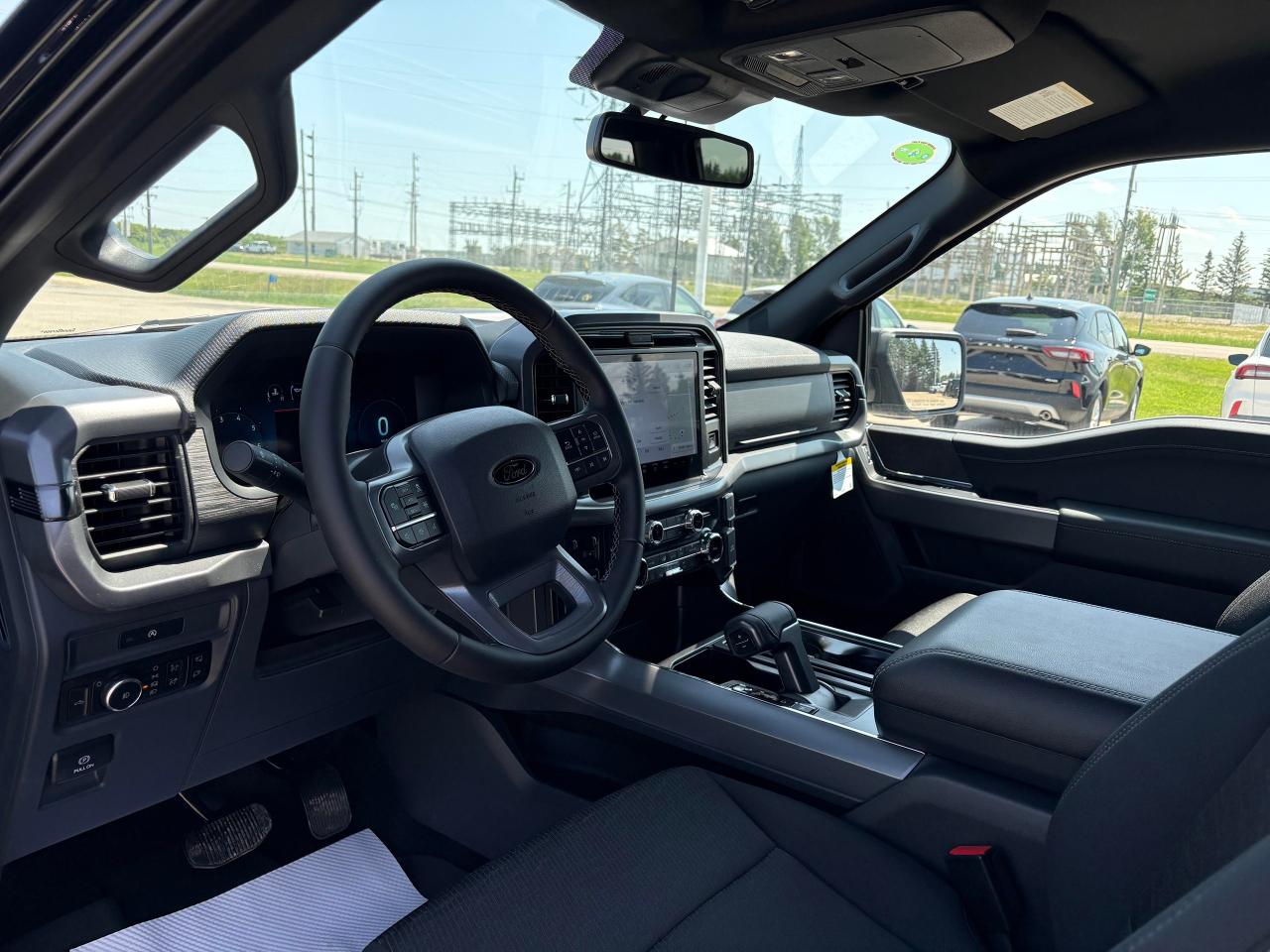 2025 Ford F-150 XLT 4WD SuperCrew 5.5' Box Photo5