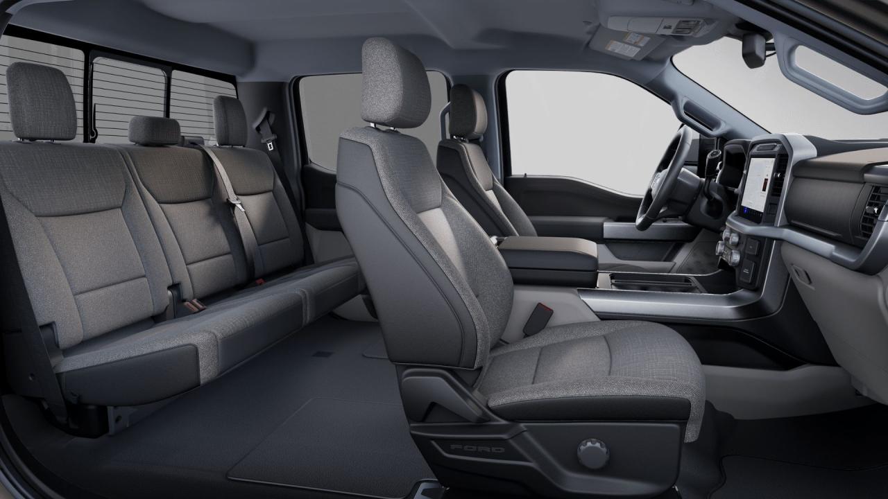 2025 Ford F-150 XLT 4WD SuperCrew 6.5' Box Photo5