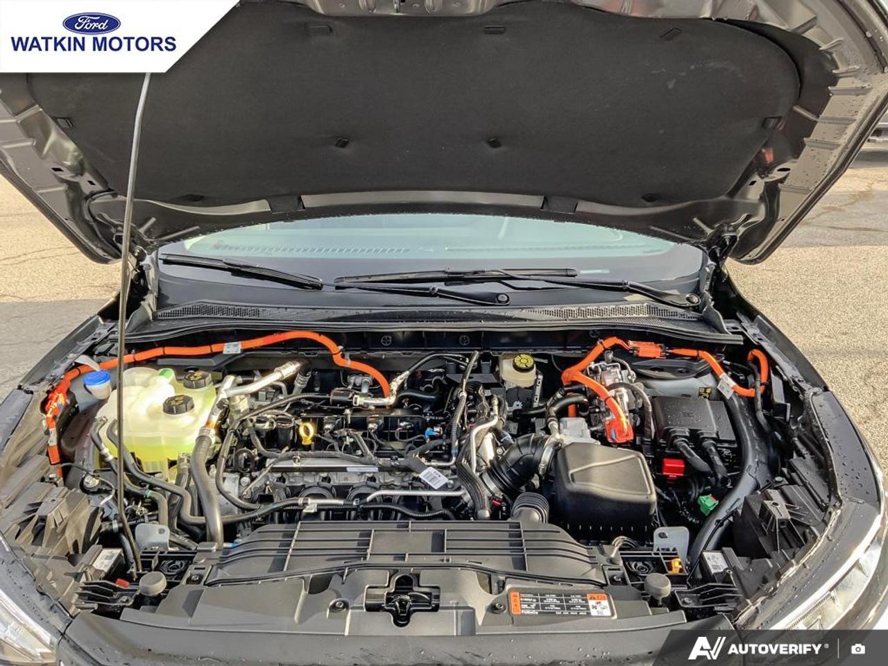 2025 Ford Escape PHEV Photo12