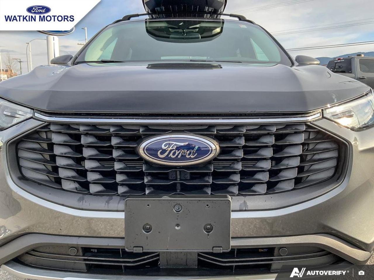 2025 Ford Escape PHEV Photo11