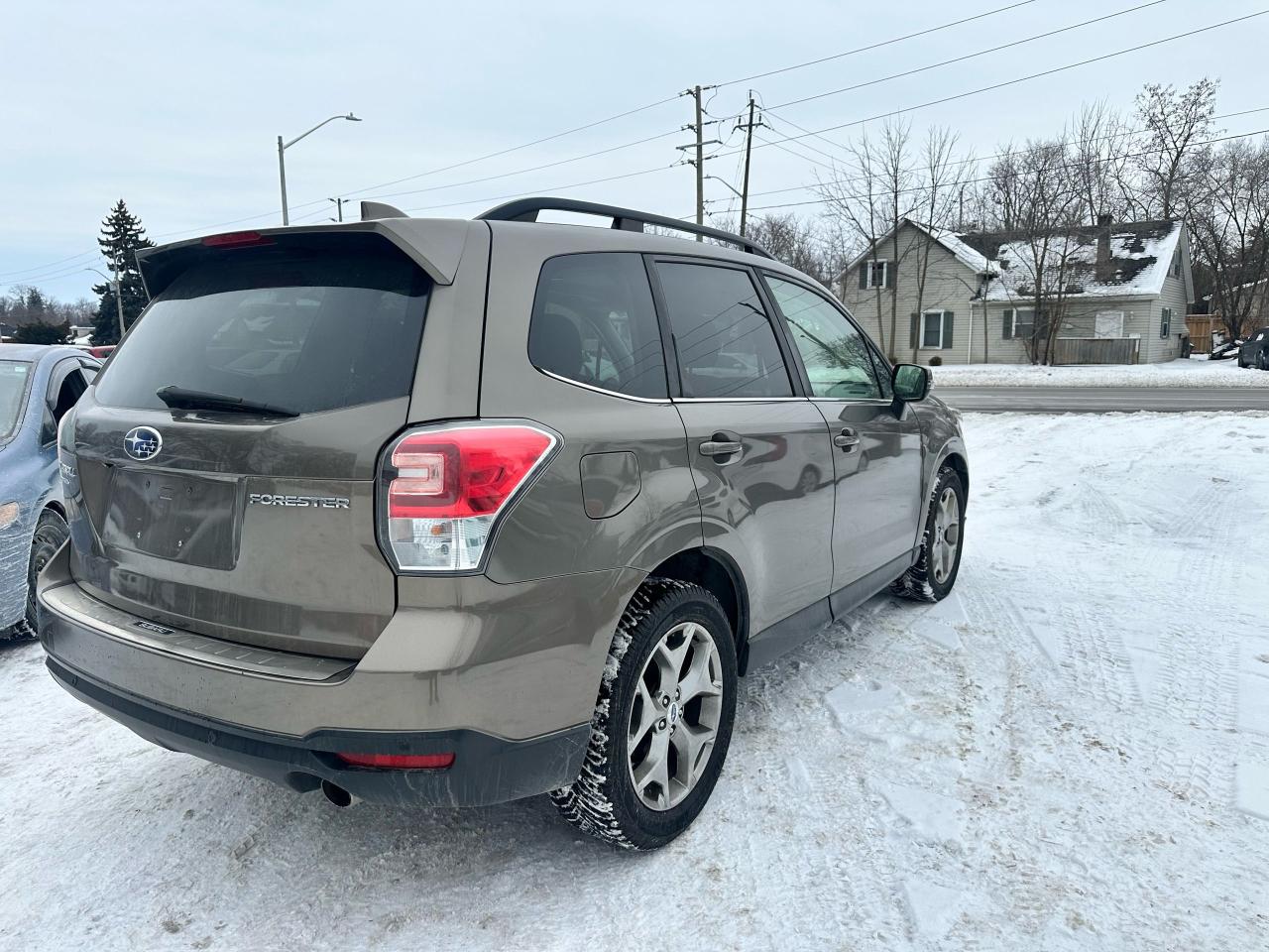 2017 Subaru Forester i Limited w/Tech Pkg - Photo #5