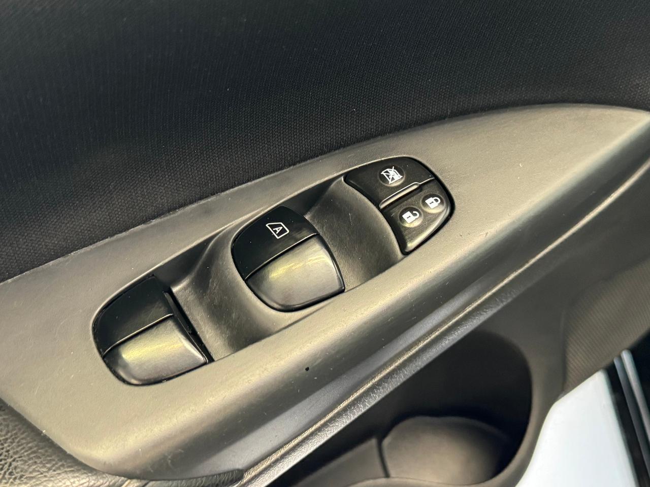 2016 Nissan Sentra S+A/C+New Brakes+Keyless Entry Photo