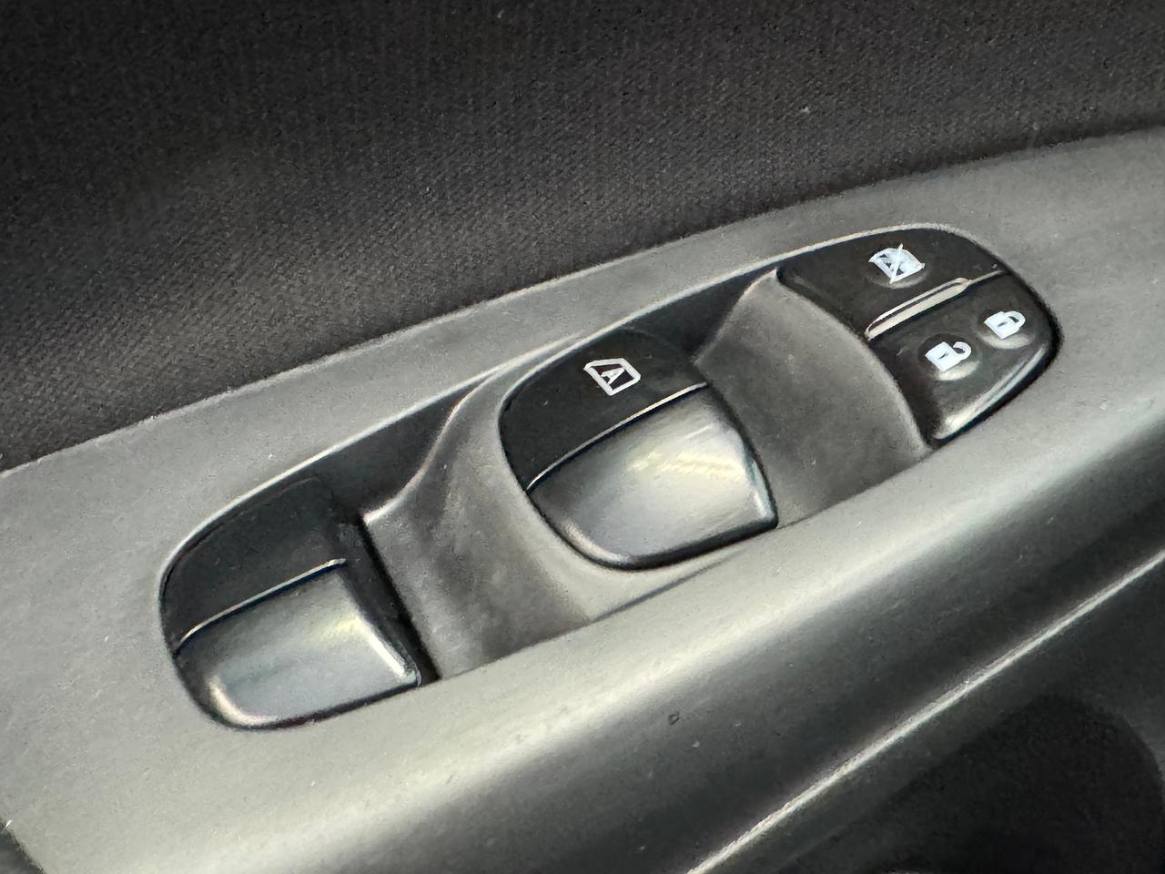 2016 Nissan Sentra S+A/C+New Brakes+Keyless Entry Photo