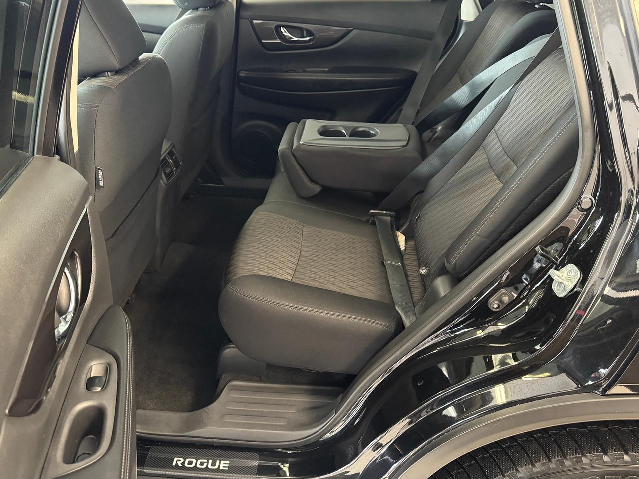 2018 Nissan Rogue SV AWD TECH+Roof+BSM+New Brakes+CLEAN CARFAX Photo