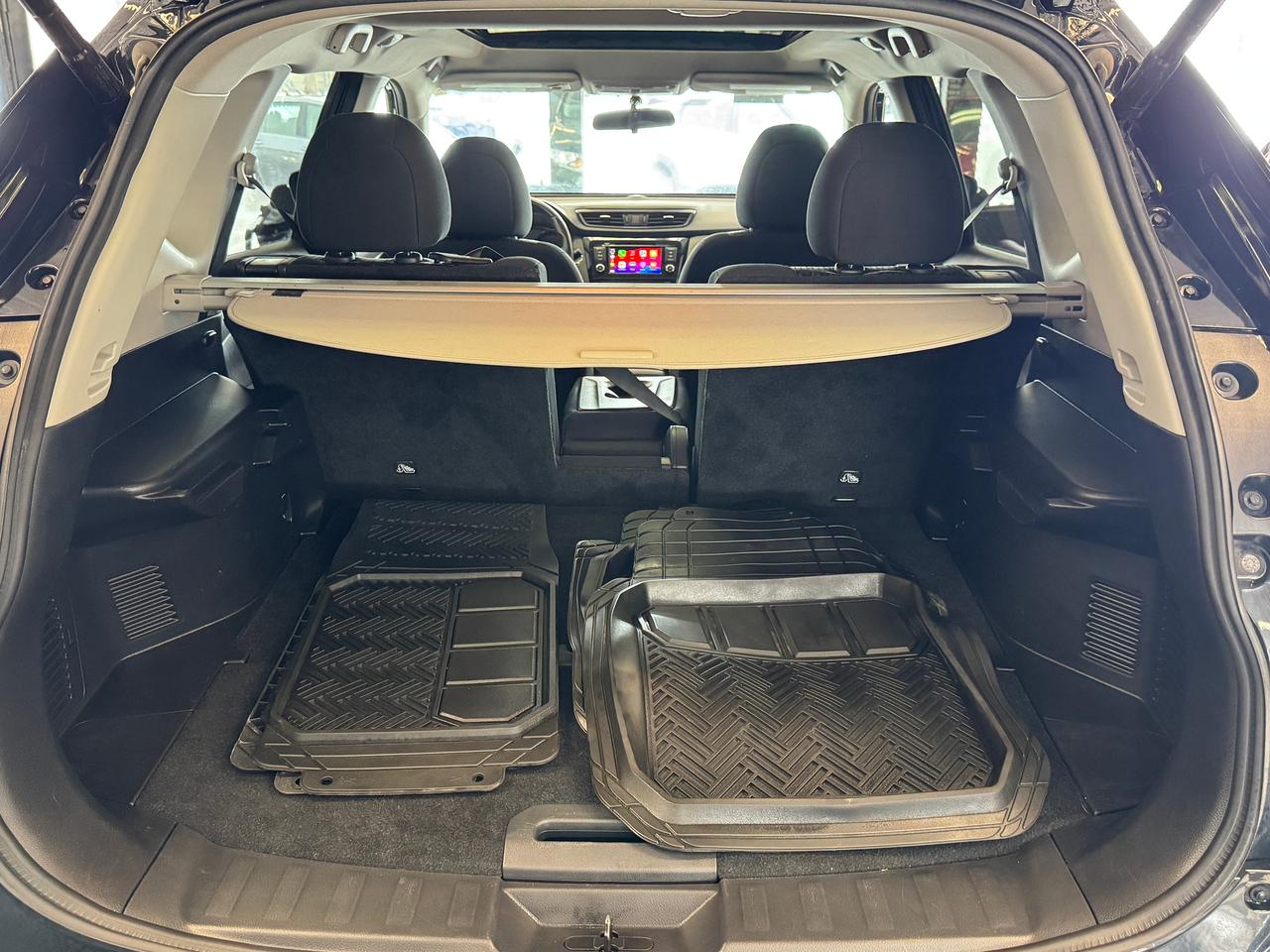 2018 Nissan Rogue SV AWD TECH+Roof+BSM+New Brakes+CLEAN CARFAX Photo