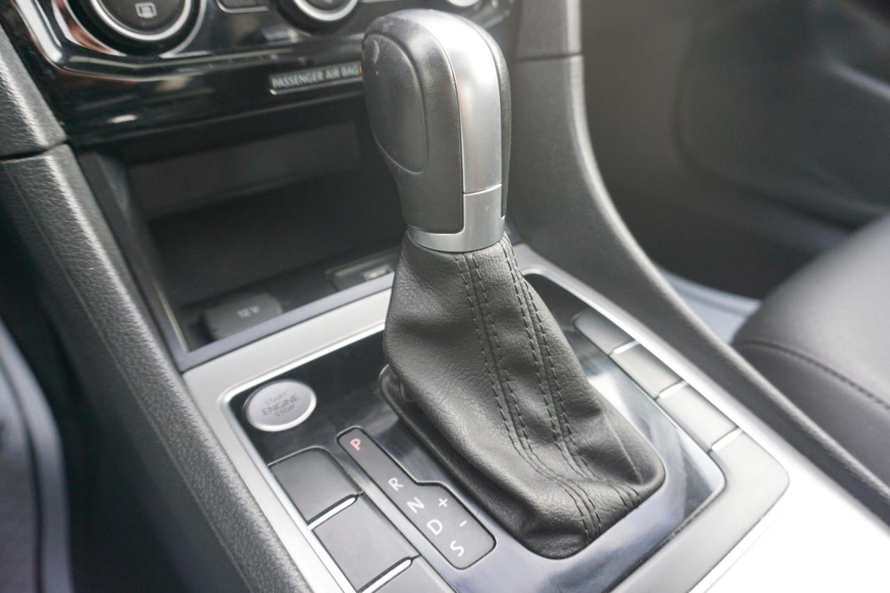 2021 Volkswagen Passat HIGHLINE CERTIFIED CAMERA BLUETOOTH LEATHER HEATED SEATS SUNROOF CRUISE ALLOYS - Photo #20