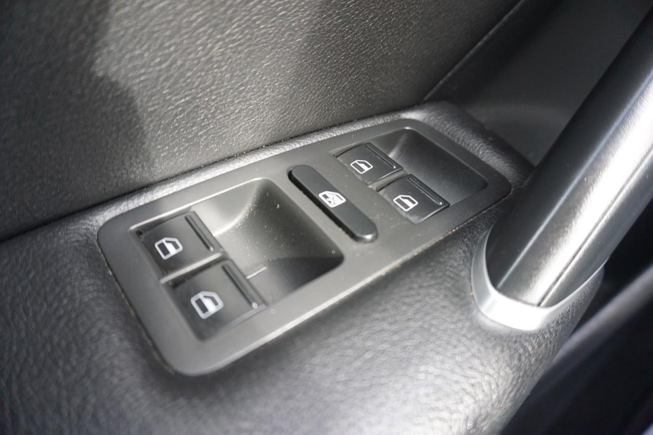 2021 Volkswagen Passat HIGHLINE CERTIFIED CAMERA BLUETOOTH LEATHER HEATED SEATS SUNROOF CRUISE ALLOYS - Photo #29