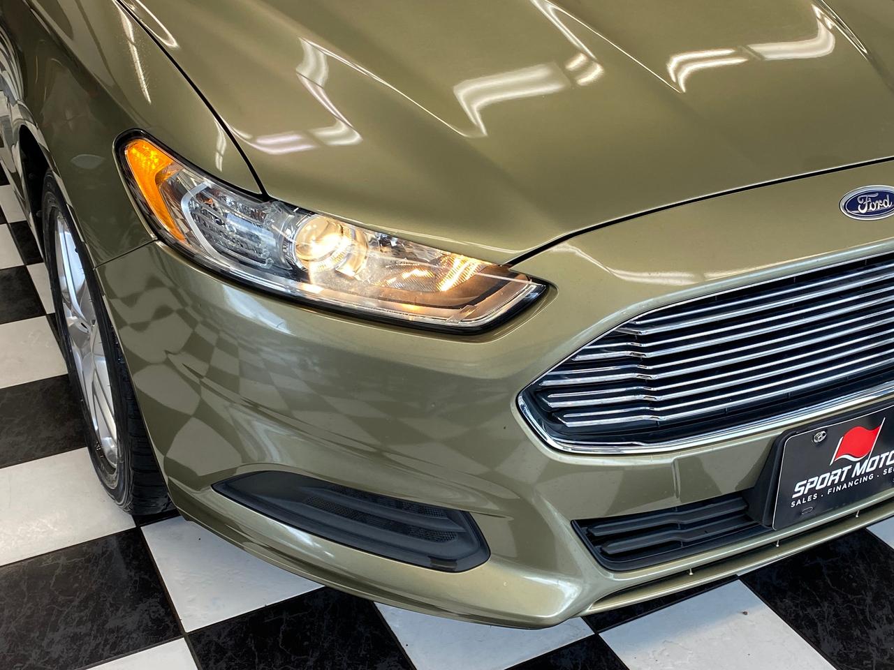 2013 Ford Fusion SE+Bluetooth+Heated Seats+A/C+Sunroof Photo