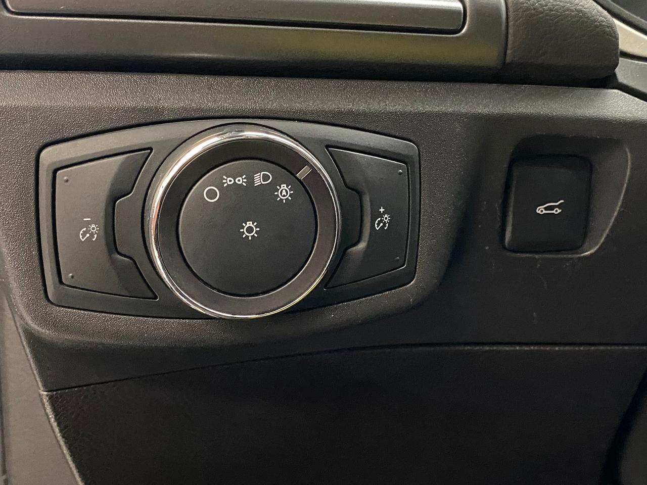 2013 Ford Fusion SE+Bluetooth+Heated Seats+A/C+Sunroof Photo