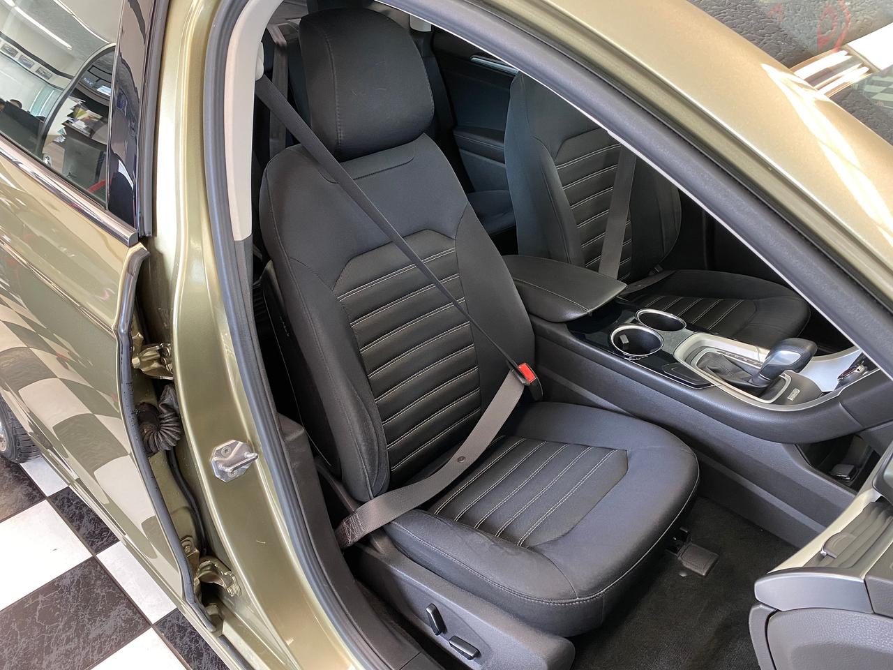 2013 Ford Fusion SE+Bluetooth+Heated Seats+A/C+Sunroof Photo