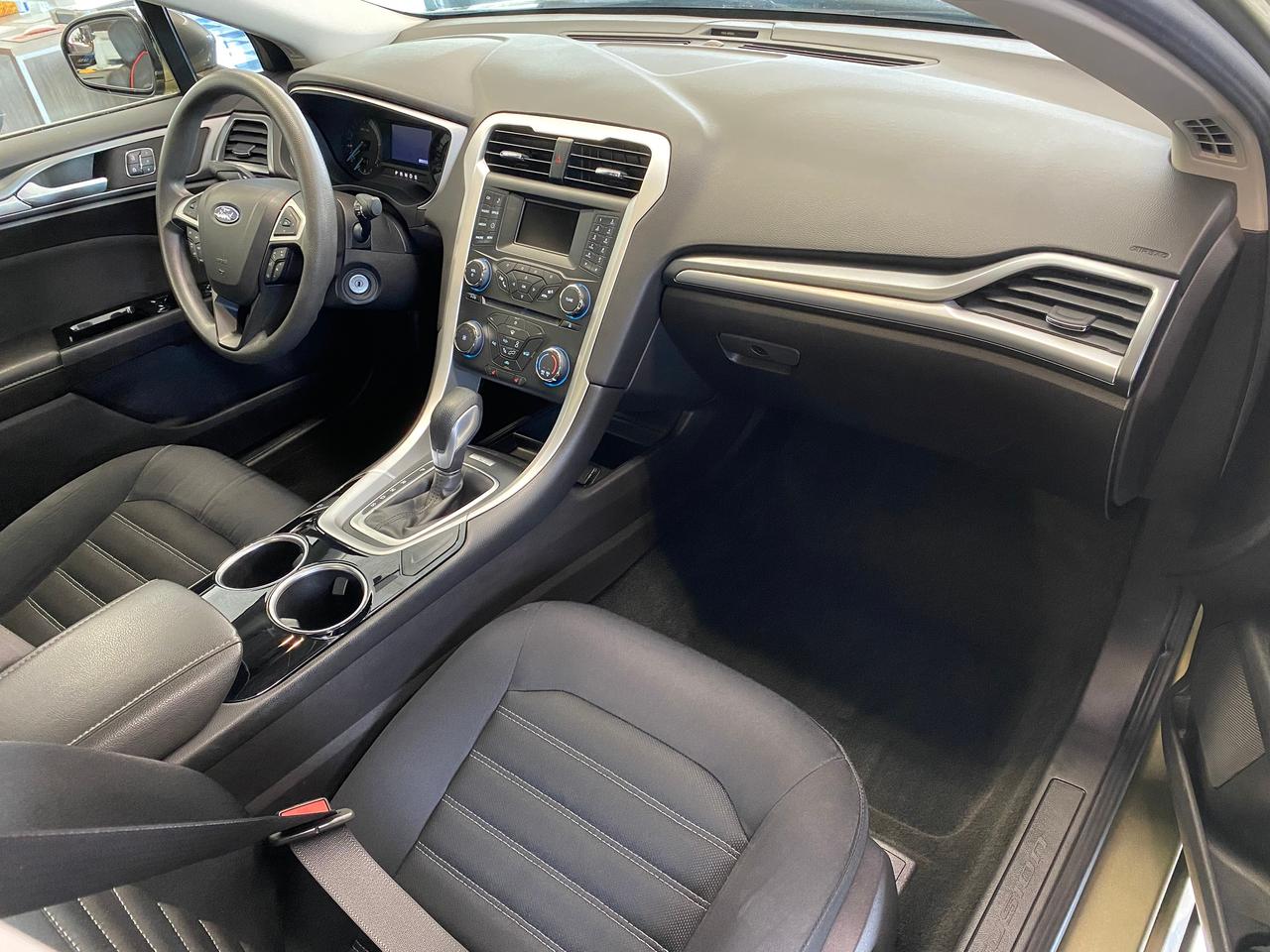 2013 Ford Fusion SE+Bluetooth+Heated Seats+A/C+Sunroof Photo
