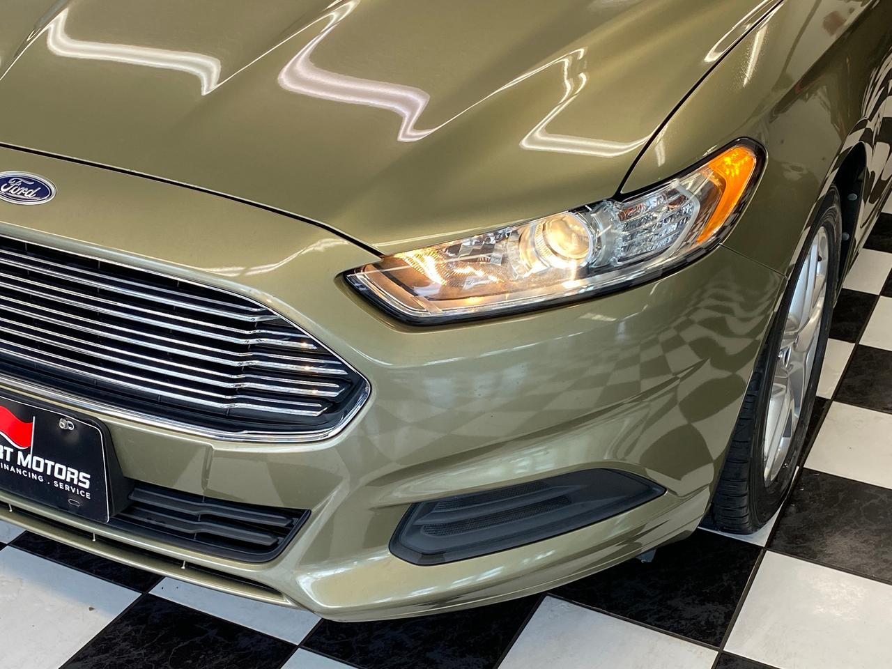 2013 Ford Fusion SE+Bluetooth+Heated Seats+A/C+Sunroof Photo