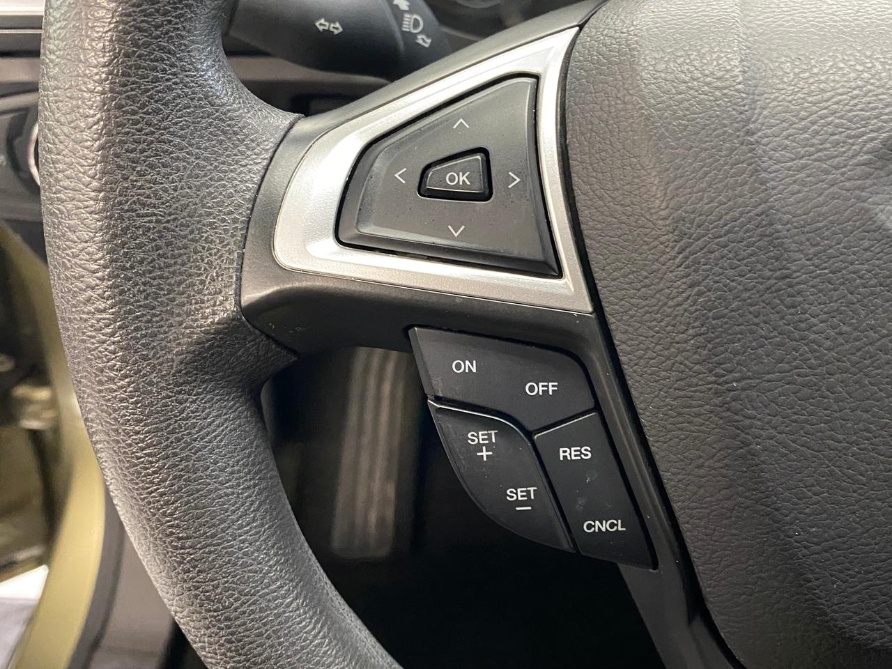 2013 Ford Fusion SE+Bluetooth+Heated Seats+A/C+Sunroof Photo