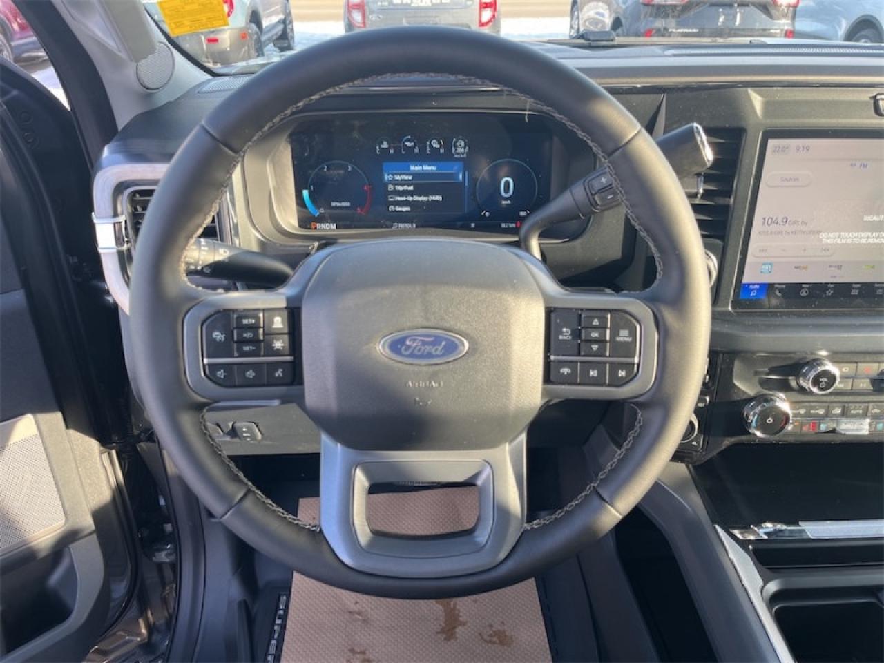 2025 Ford F-350 Super Duty Lariat  - Premium Audio Photo5