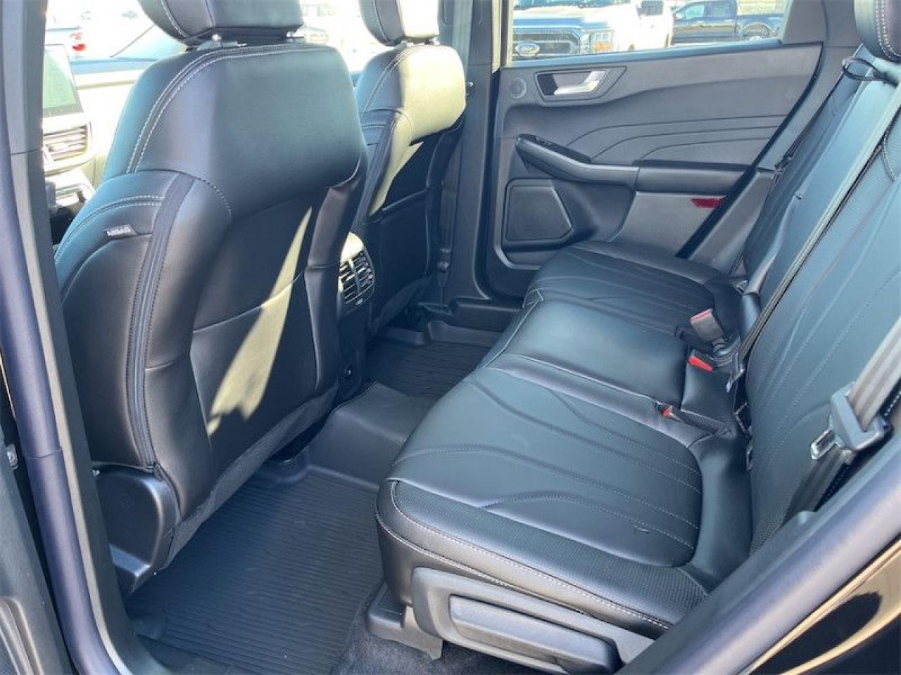 2025 Ford Escape Platinum  - Heated Seats Photo5