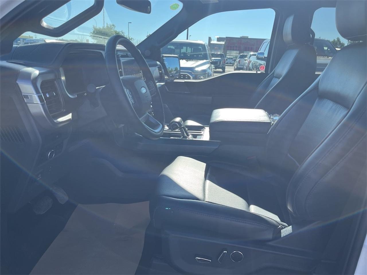 2025 Ford F-150 Lariat  - Sunroof - Premium Audio Photo5