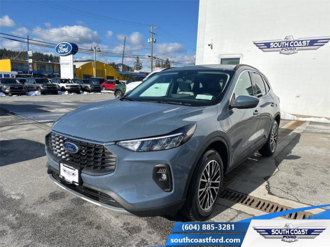 2025 Ford Escape PHEV Photo0