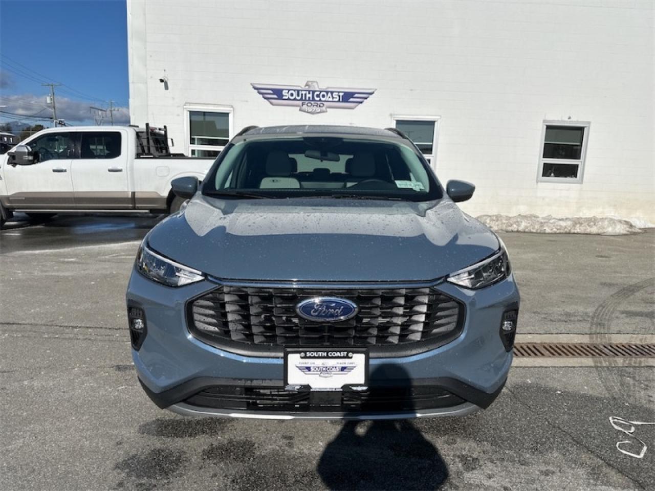 2025 Ford Escape PHEV Photo5