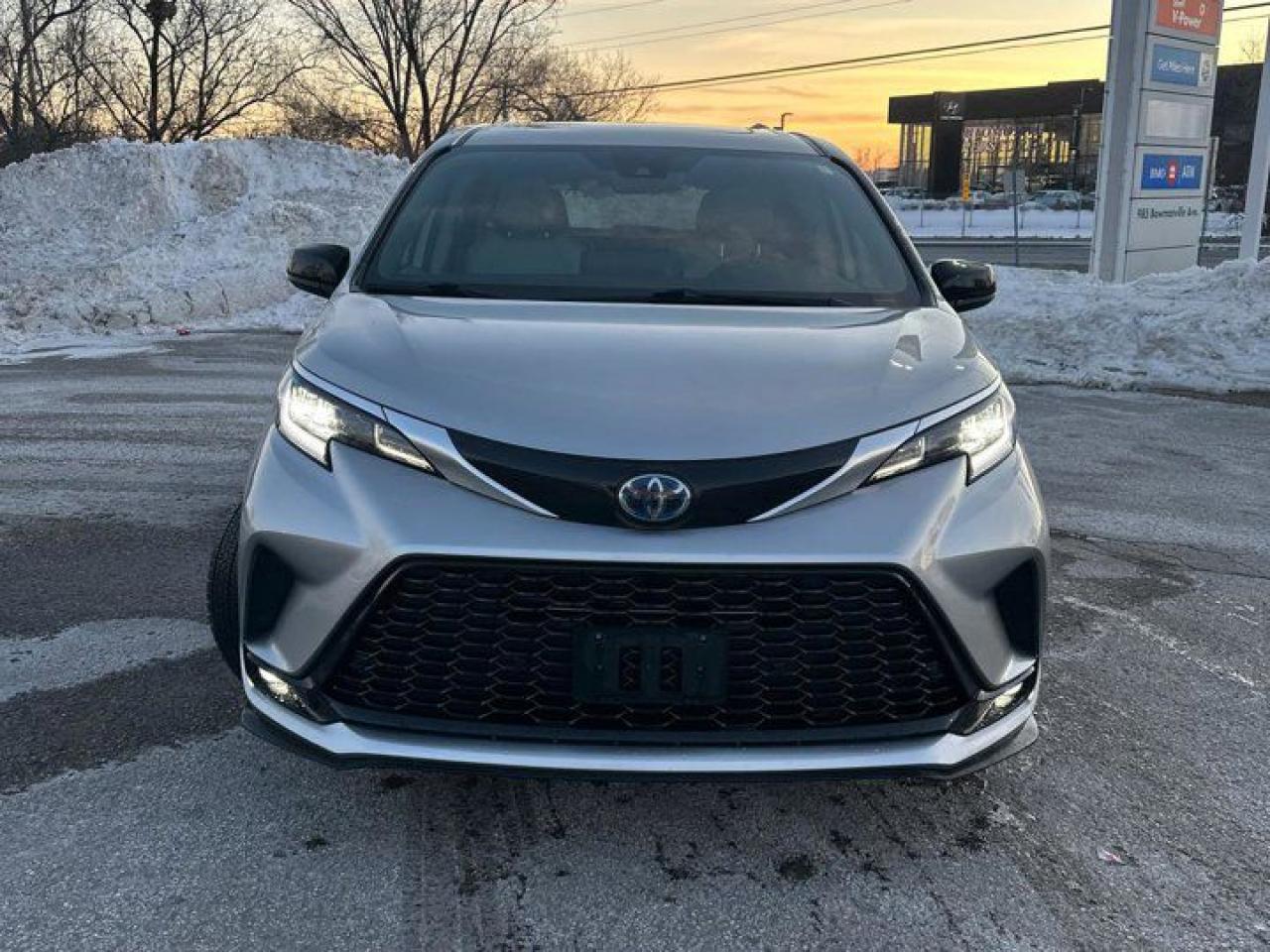 Used 2021 Toyota Sienna XSE Tech | Hybrid | Rear Entertainment System | JBL Audio | Leather | Sunroof | Nav | Remote Start | for sale in Guelph, ON