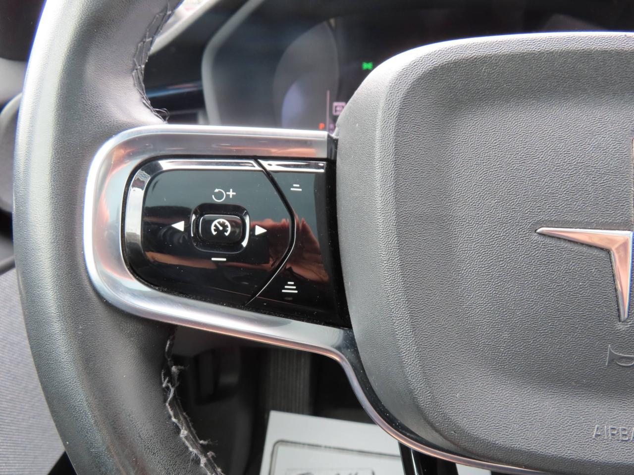 2021 Polestar 2 FASTBACK LAUNCH EDITION -- NAVIGATION - SUNROOF Photo