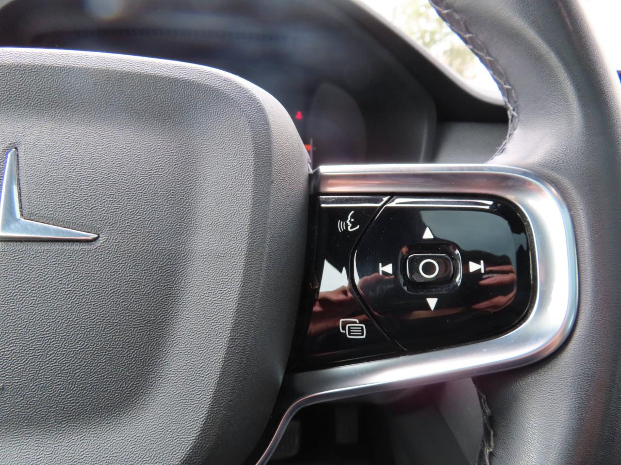 2021 Polestar 2 FASTBACK LAUNCH EDITION -- NAVIGATION - SUNROOF Photo