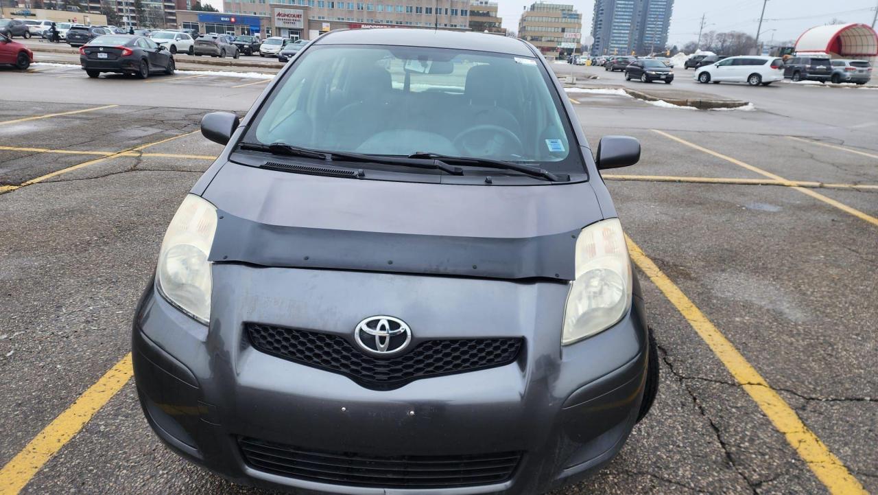 2011 Toyota Yaris 5dr HB Auto LE - Photo #2