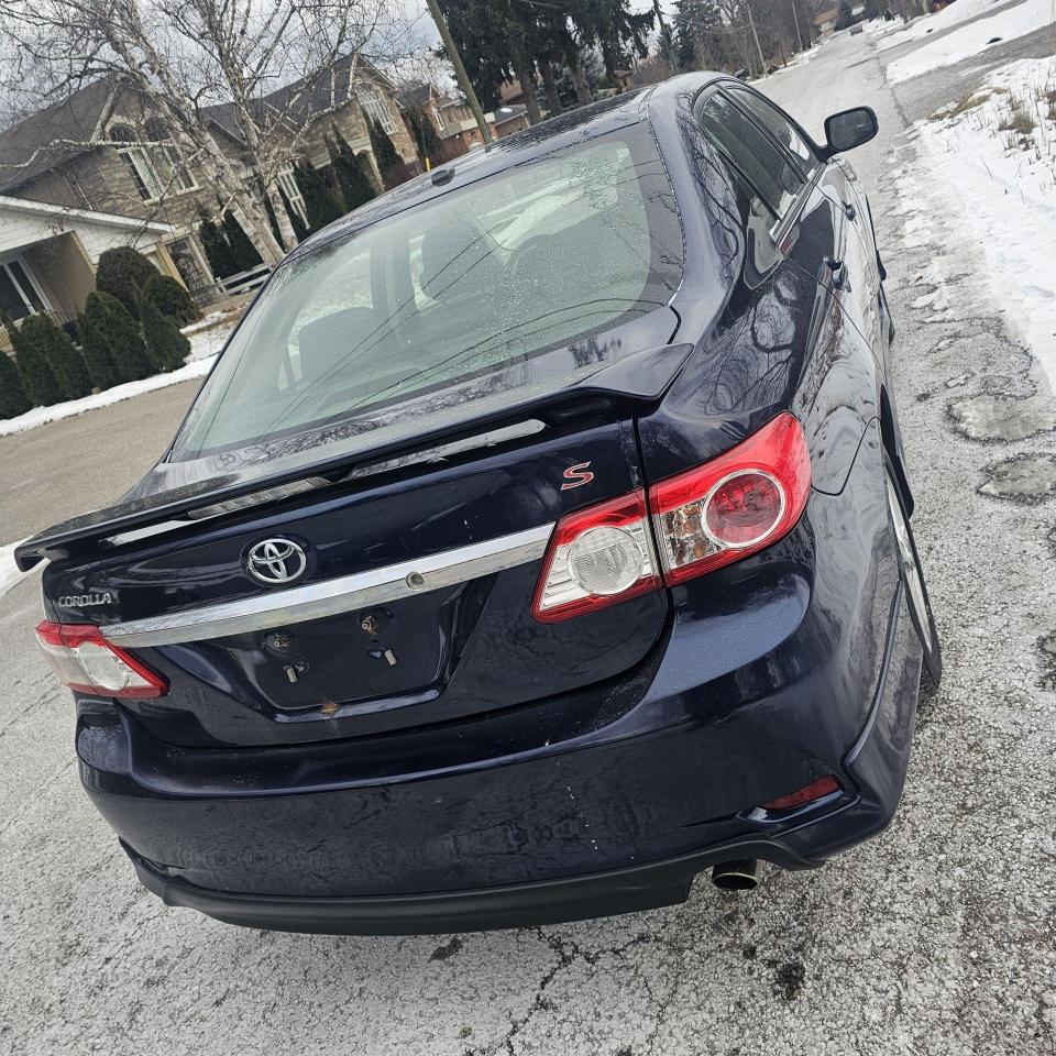 2012 Toyota Corolla 4dr Sdn Auto S Photo4