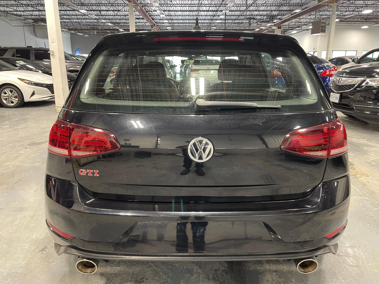 2020 Volkswagen Golf Autobahn Photo3