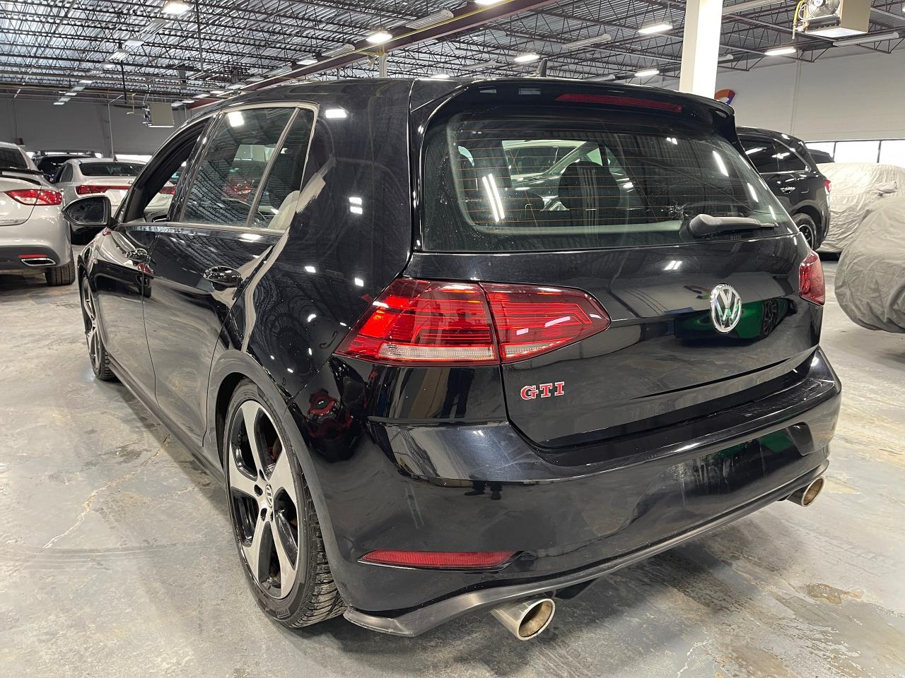 2020 Volkswagen Golf Autobahn Photo2