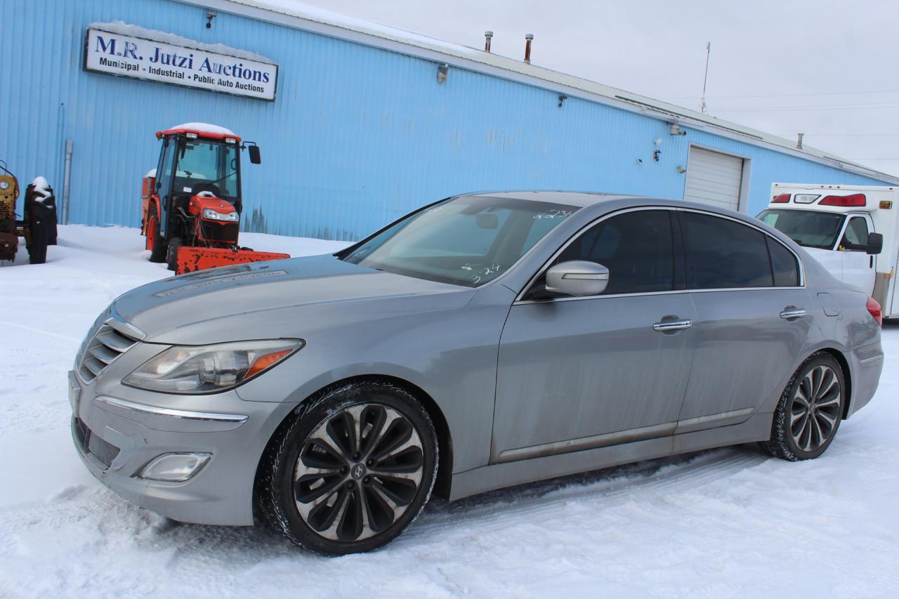 Used 2013 Hyundai Genesis  for sale in Breslau, ON