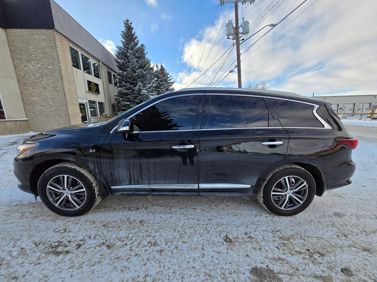2019 Infiniti QX60 PURE AWD | ALL CREDIT ACCEPTED!! - Photo #4